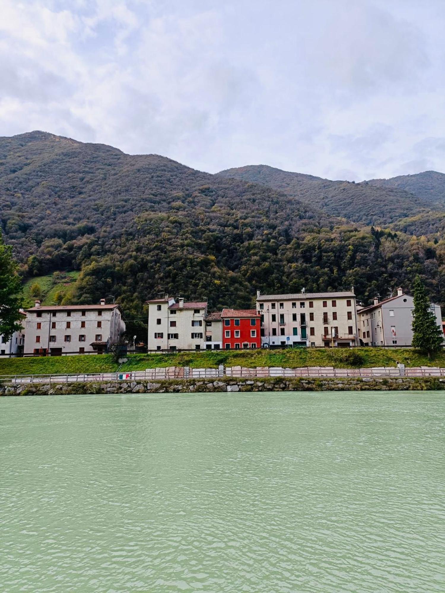 Borgo Lungofiume B&B Valbrenta Bagian luar foto